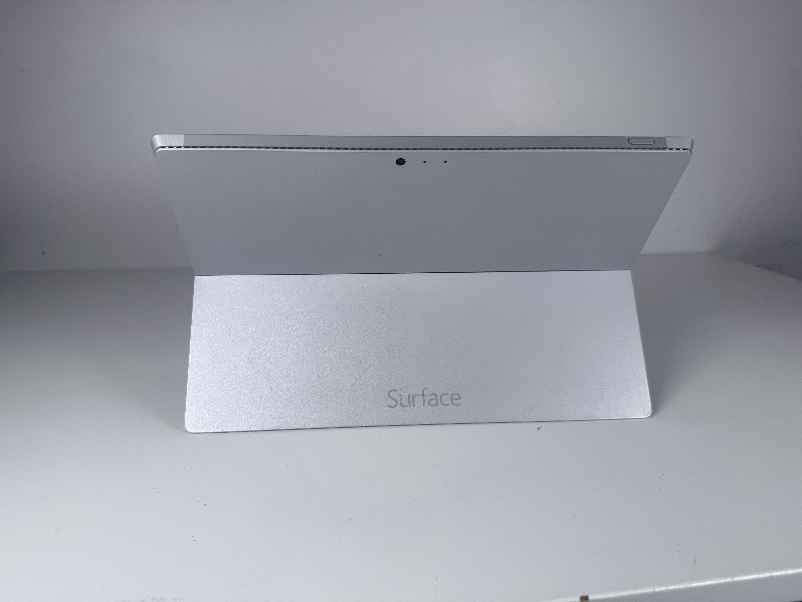Microsoft Surface Pro 3 i7-4650U CPU @ 1.70GHz 8 GB RAM 512 GB Win 10 Pro