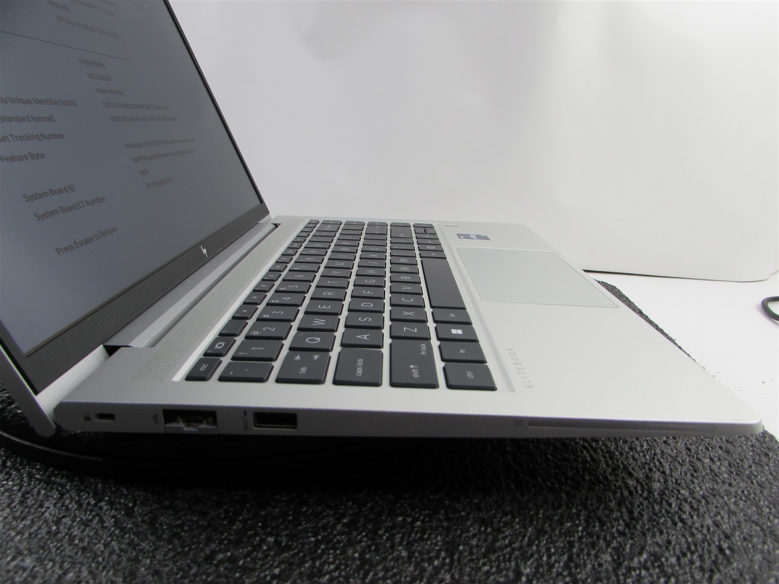 HP ELITEBOOK 640 (G9) 1920X1080 FHD TOUCHSCREEN I7-1270P NO SSD 4GB RAM NO O.S