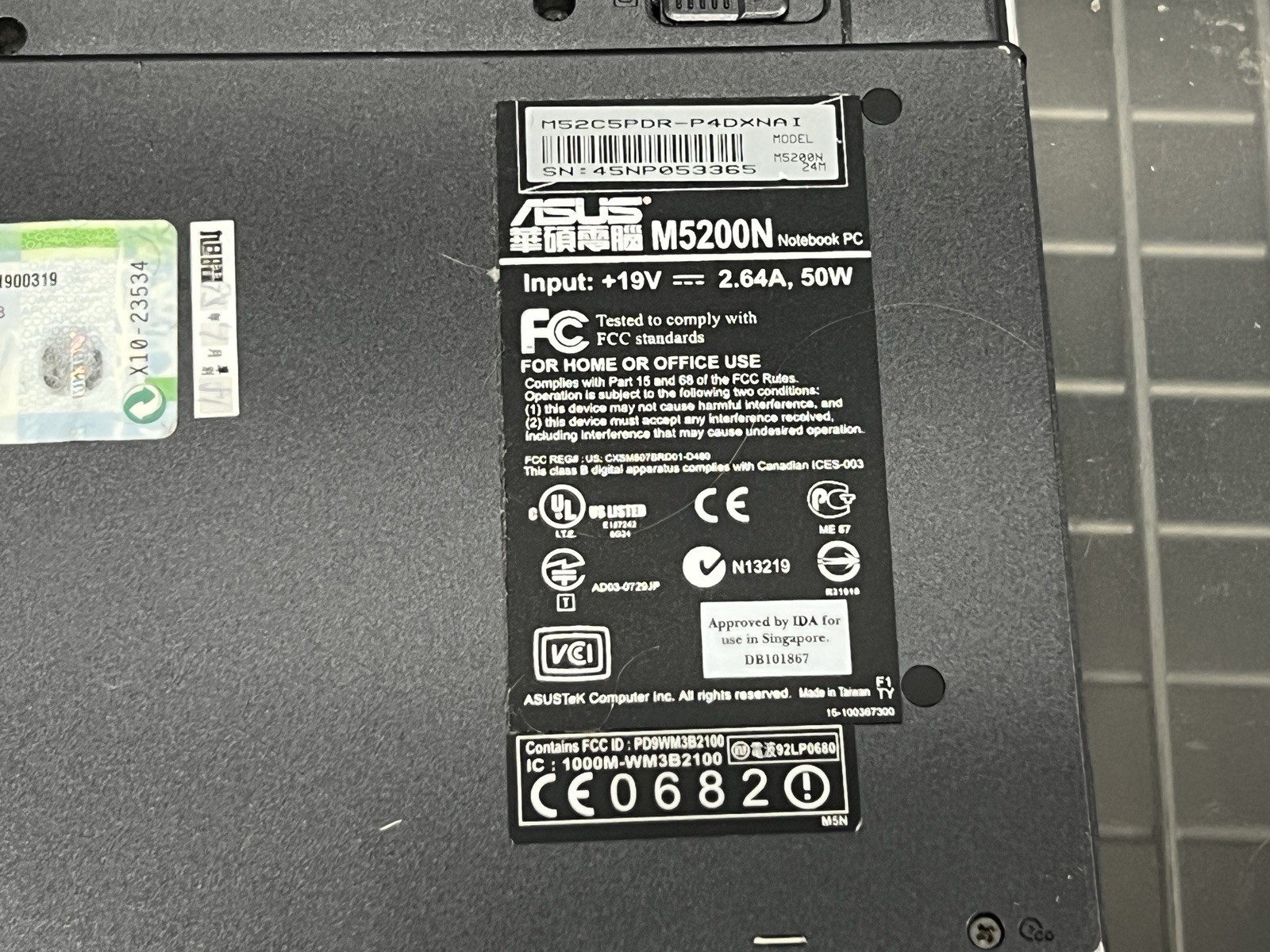 ASUS M5200N Intel Pentium M 12″ Laptop 256MB Ram Chinese Laptop Windows XP WiFi