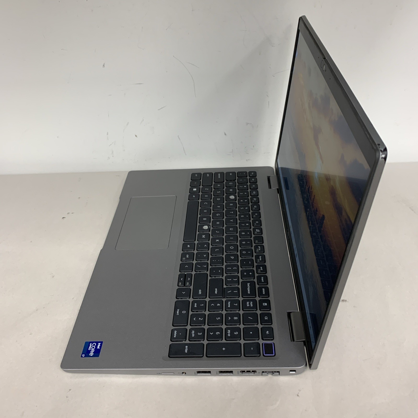Dell Latitude 5520 i7-1185G7 16GB RAM 256GB SSD Win11 Pro