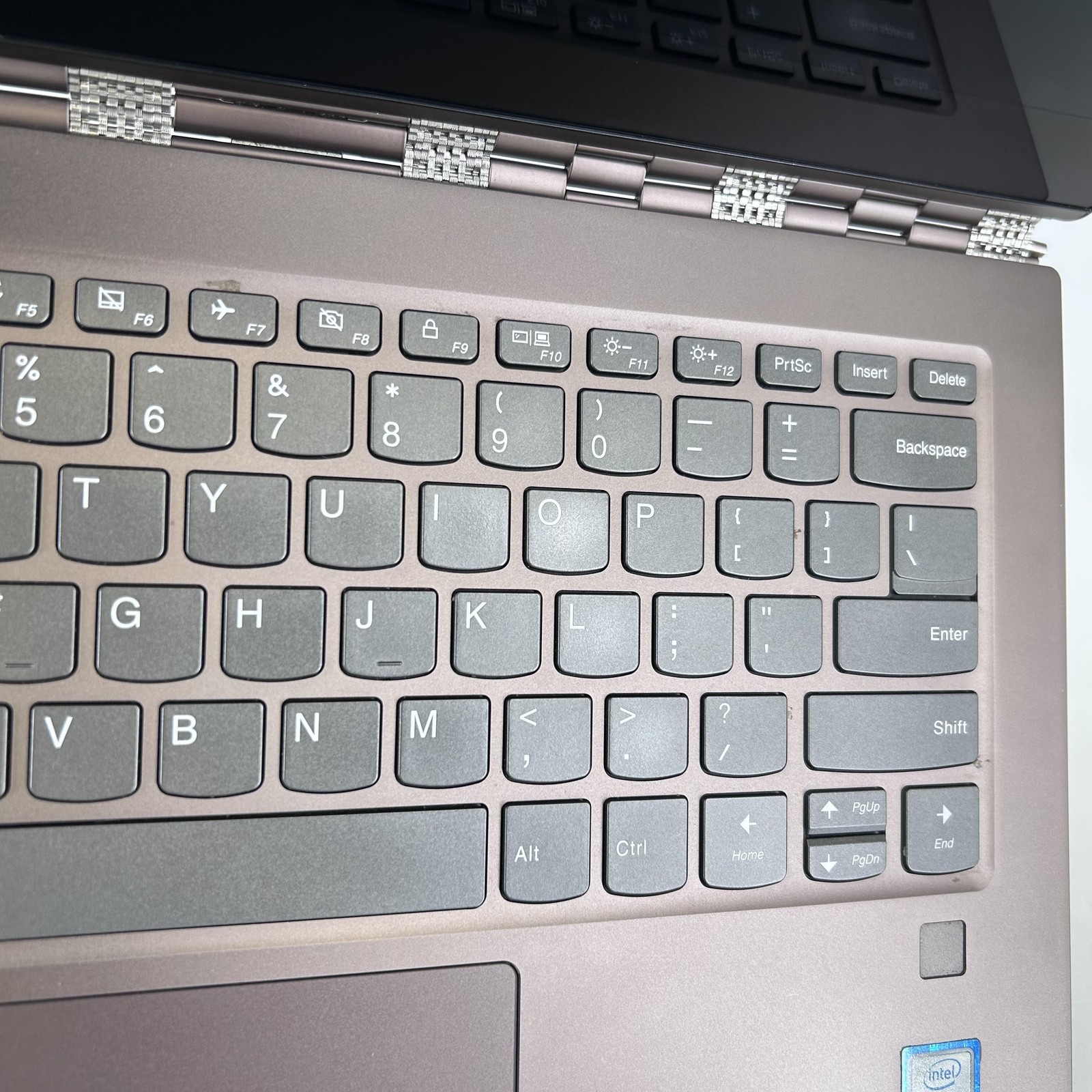 Lenovo Yoga 920 13.9 Bronze FHD i7-8550U 1.80GHz 8GB 256GB SSD – Bad Camera