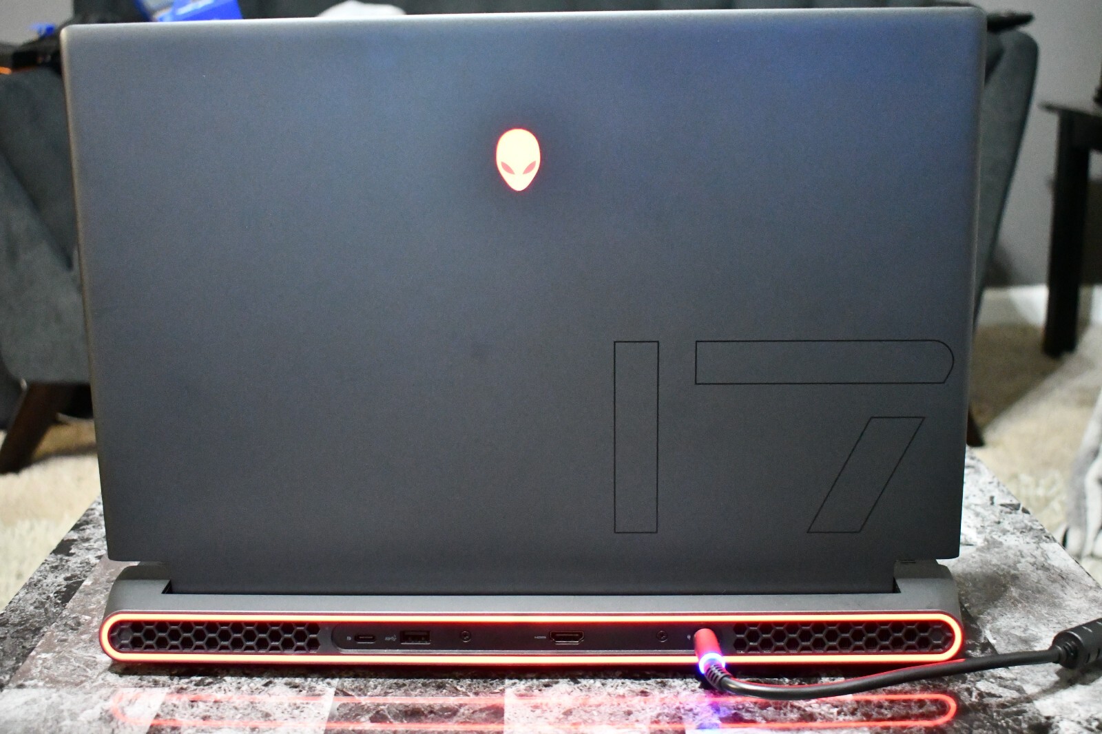 Alienware m17 R5 AMD Ryzen(TM) 9 6900HX AMD Radeon(TM) RX 6850M XT 12GB 16GB RAM
