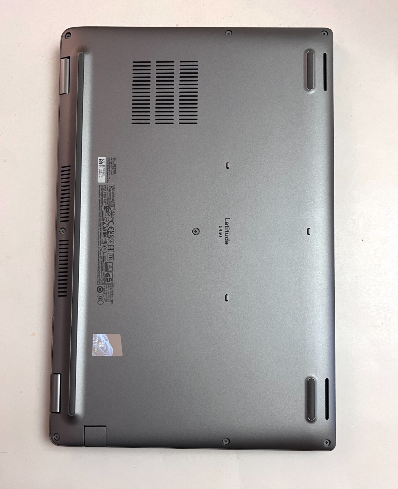 NEW DELL LATITUDE 5430/14”/i7-1265U/16GB/256GB SSD