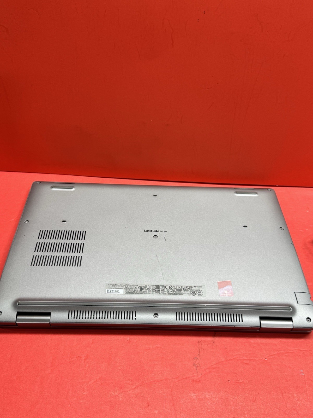 Dell Latitude 5520 15.4” 11th i7 3.0GHz 16GBRAN 512GBSD Windows 11pro