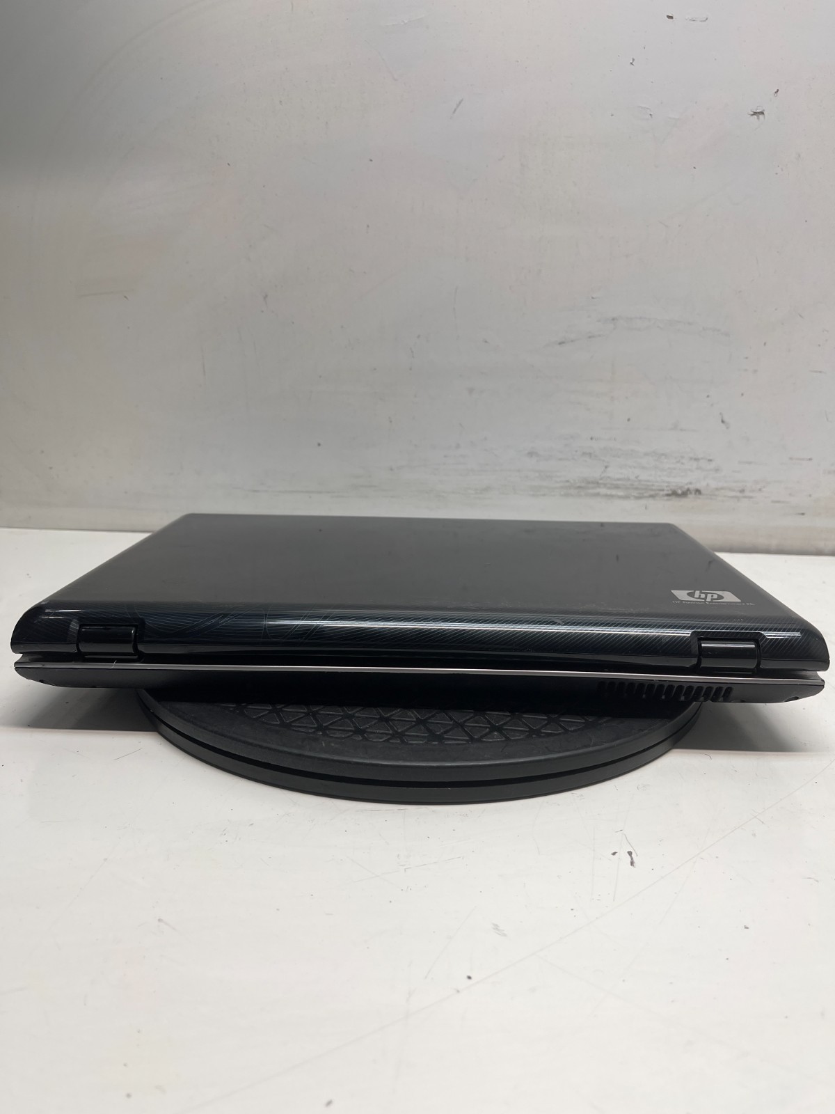 Hp Pavilion dv6700 AMD Turion 64 X2 TL-60 NO RAM NO HDD NO BAT – FOR PARTS