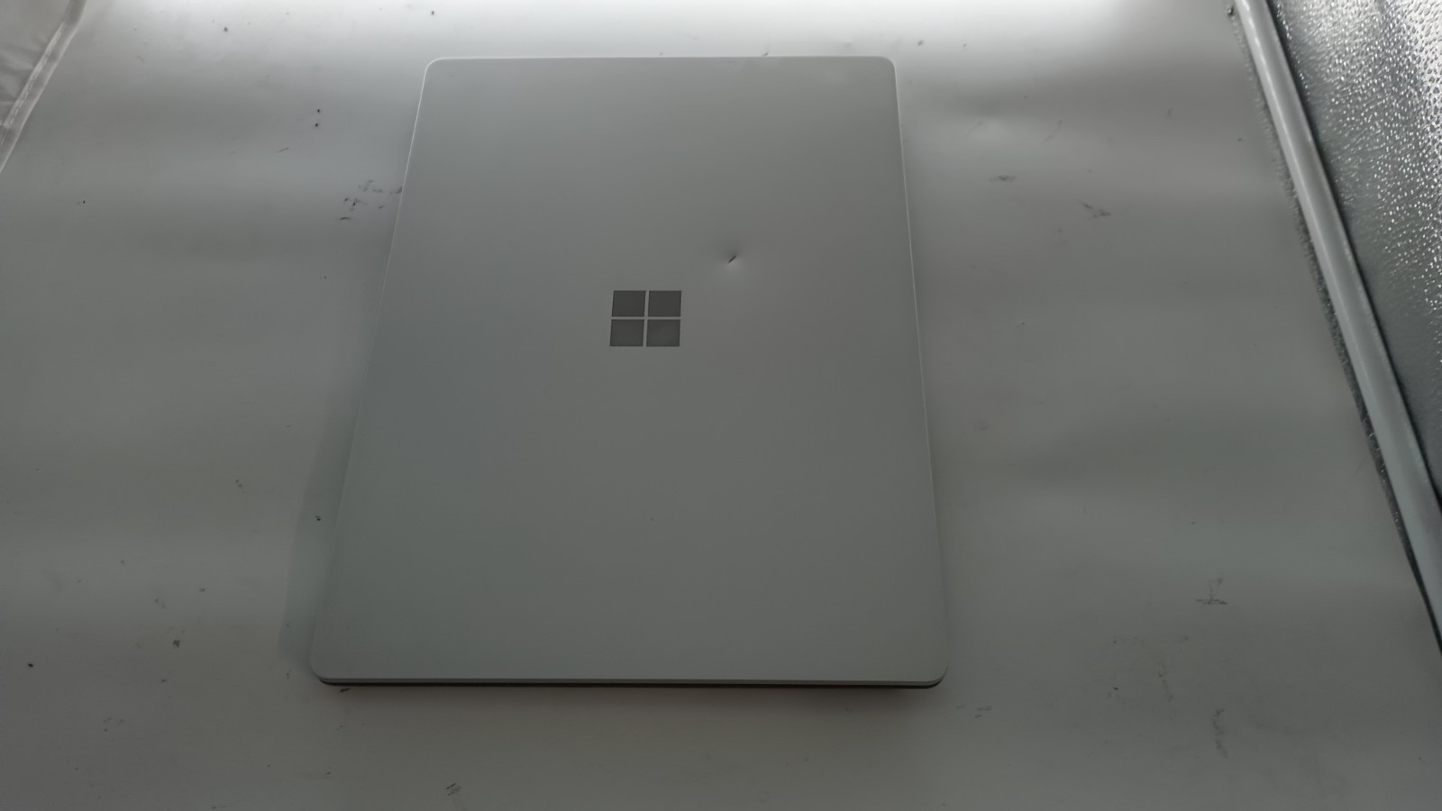 1092 Surface Laptop 2 w/charger.i5-8350U.256GB NVMe.8GB.13.5″2K Touch.W11 Pro