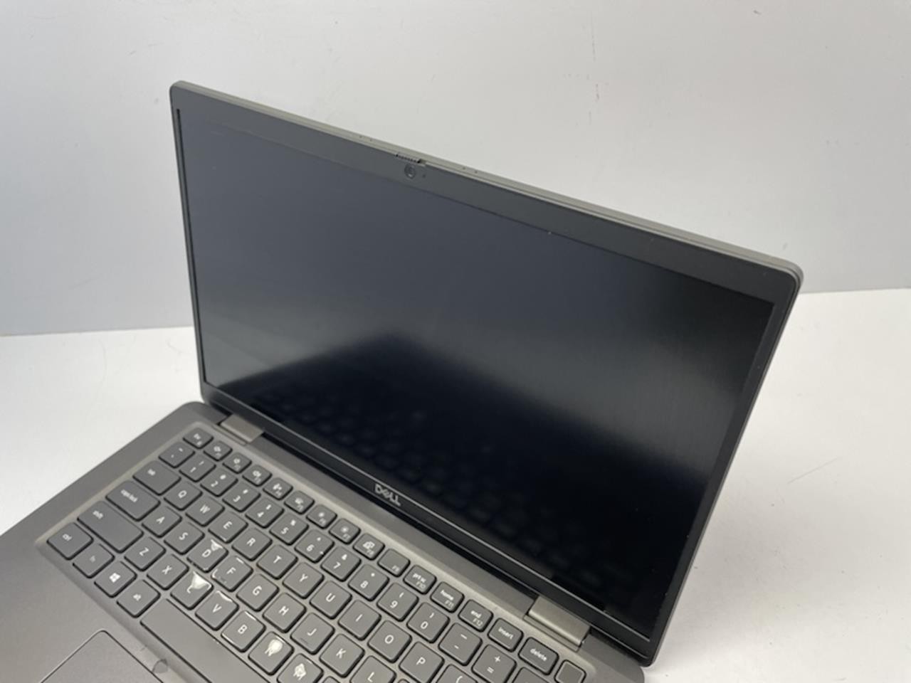 DELL LATITUDE 7420 Laptop w/ Intel Core i5-1135G7 2.40GHZ + 8 GB No HD/Battery