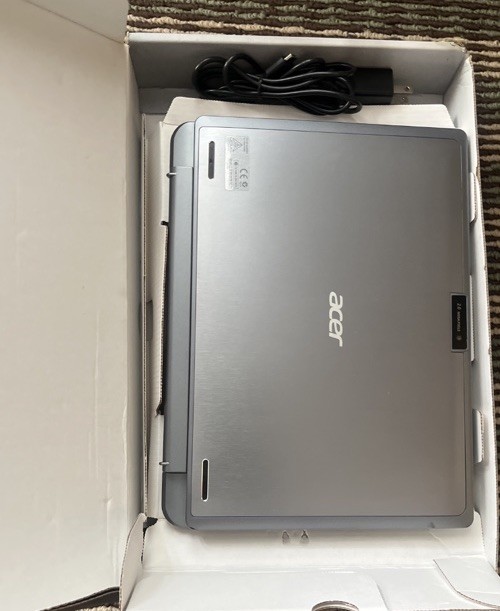 Acer One 10 S1002-145A Dark Silver Windows 10 Home Processor