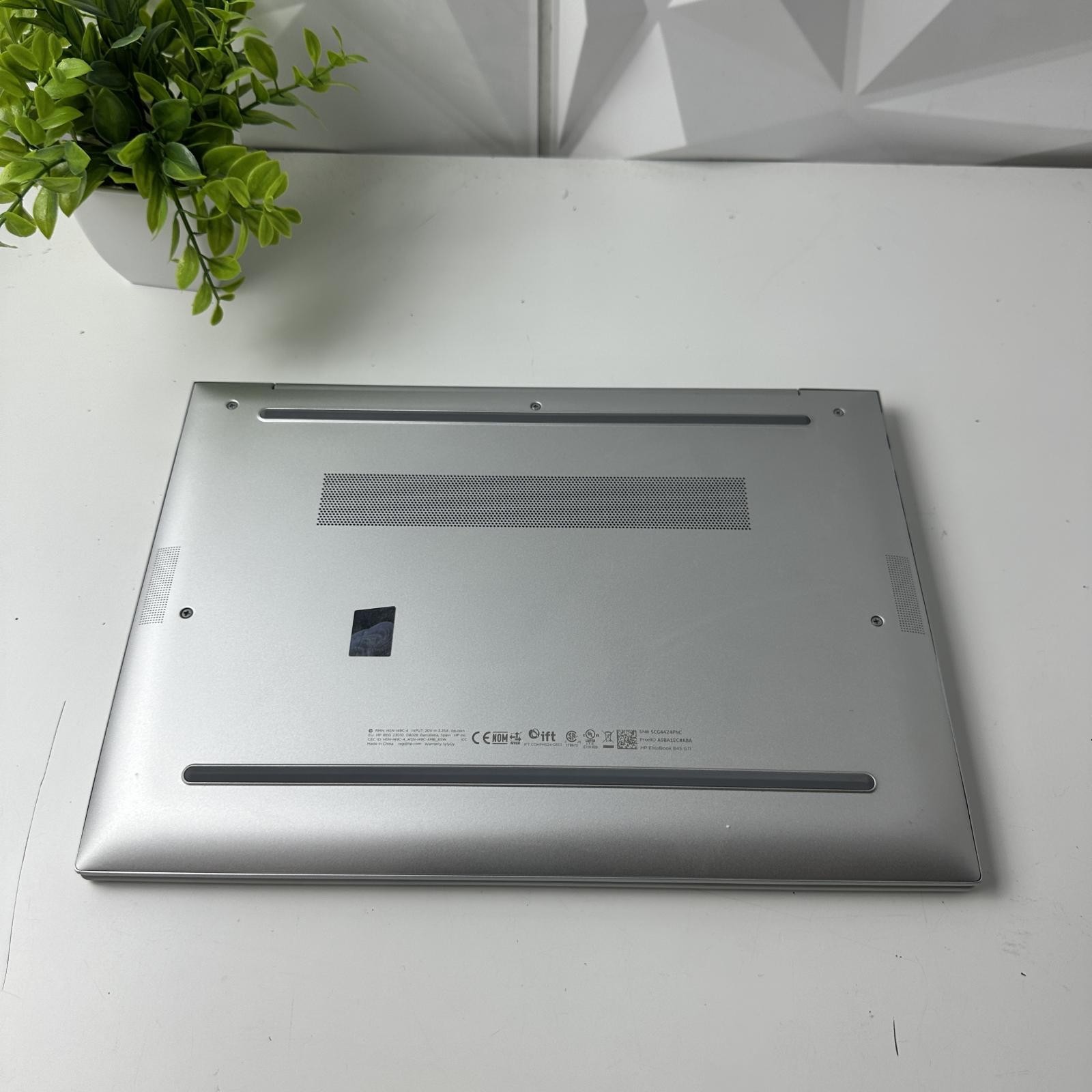 HP EliteBook 845 G11 Laptop, 14″ FHD, Ryzen 5 PRO 8540U, 16GB, 256GB SSD