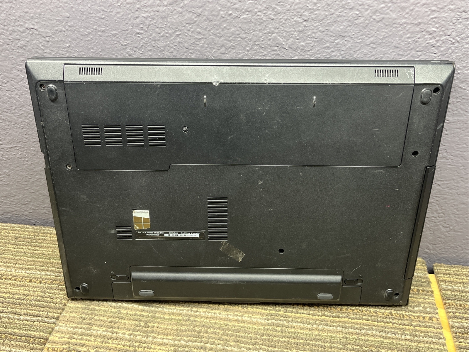 Dell Inspiron 3542 15.6″ / Intel Core i3 UNKNOWN SPECS / Cracked 12840