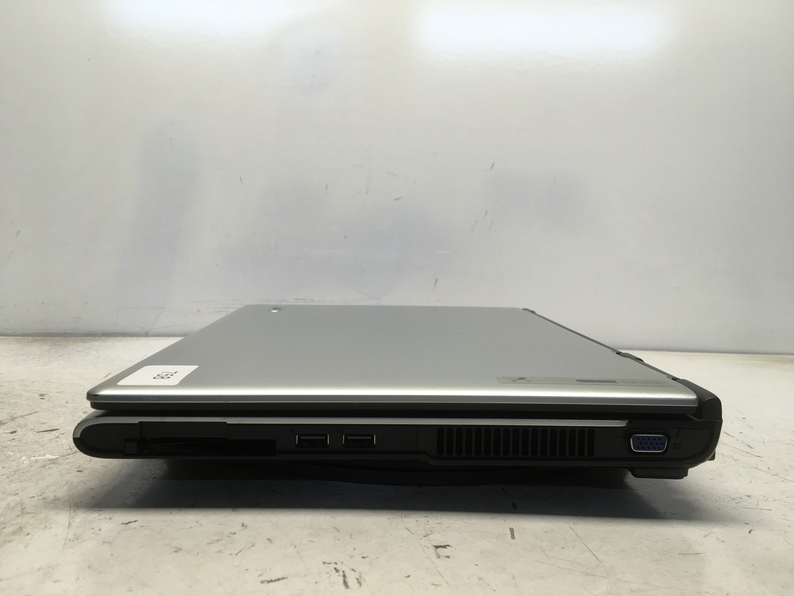 Acer TravelMate 4220AWLMi Genuine Intel T1350 1.86GHz 1 GB NO HDD No Batt