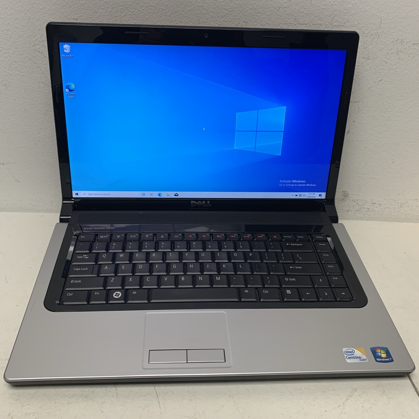 Dell Studio 1555 15.6″ 2duo P7450 2.13 GHz 4GB Ram 128 Gb SSD Wind 10 Home Read