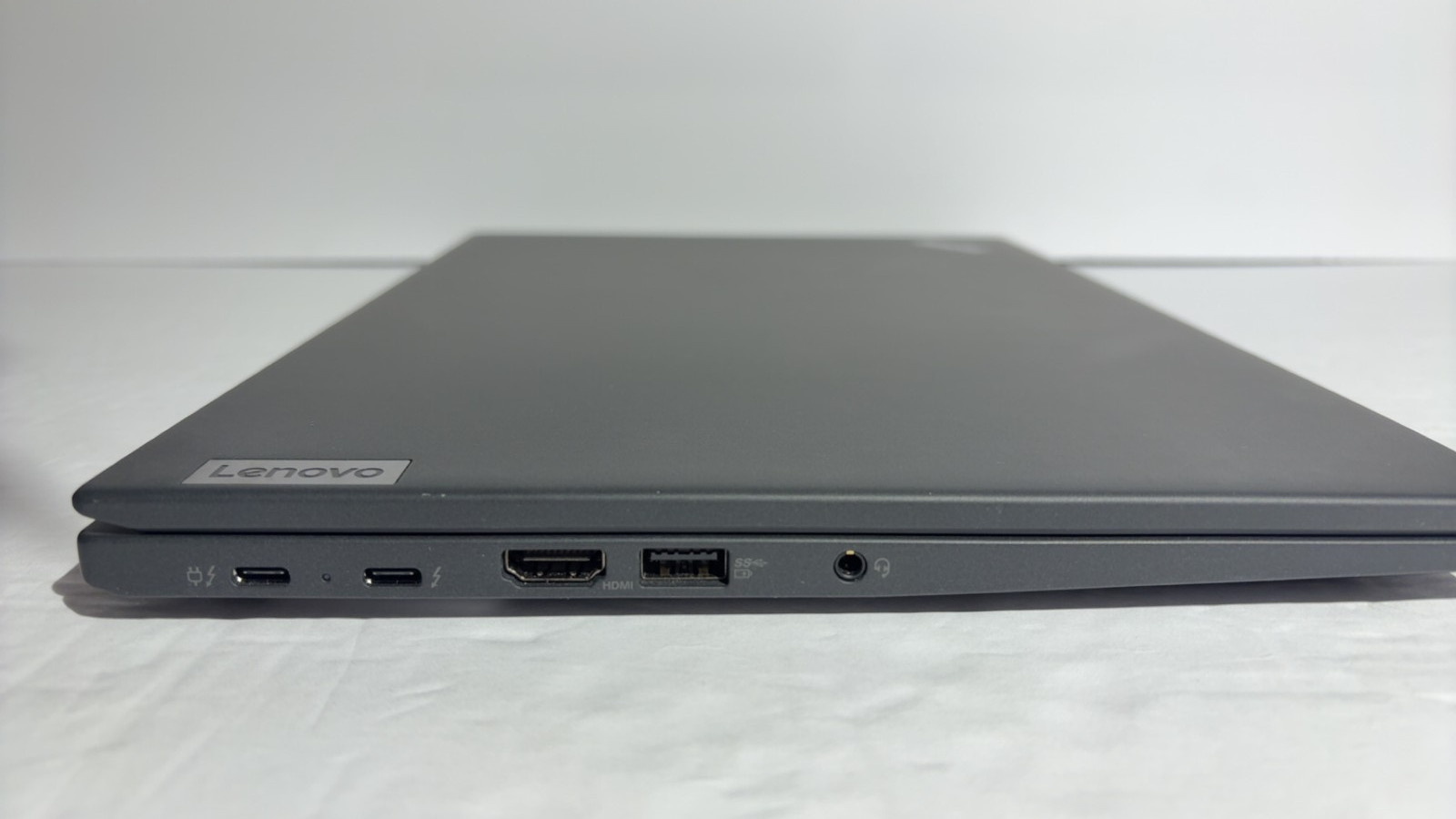 Lenovo ThinkPad T14s Gen 3 i5-1245U 16GB 512GB SSD 14″ Laptop Win 11 Pro AC