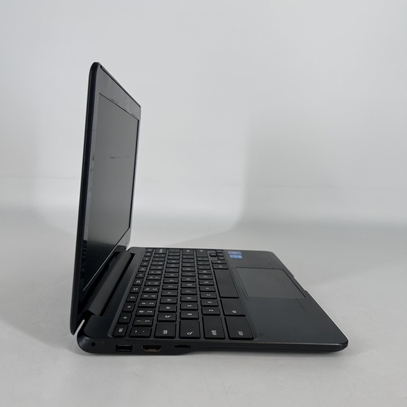 Samsung Chromebook 3 XE500C13 11.6 Black 1.6 GHz Celeron 4GB 16GB eMMC Good