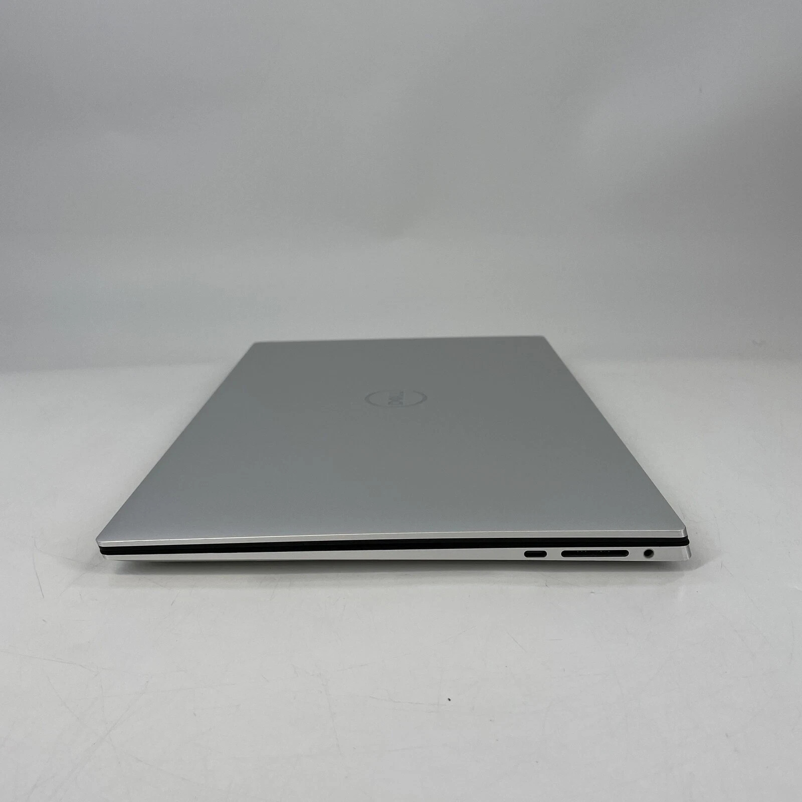 Dell XPS 15 9520 FHD+ i7-12700H 32GB RAM 1TB SSD RTX 3050 Win 11 Pro 15.6