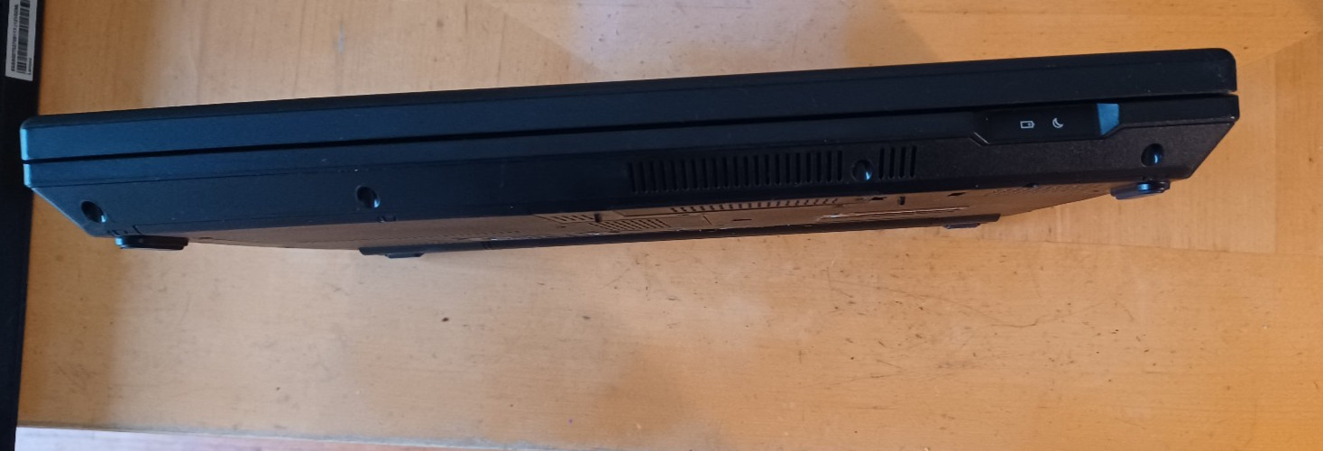 Lenovo ThinkPad L420 Core i5 2.50GHz 4GB RAM 320 HDD. AC Adapter Inc