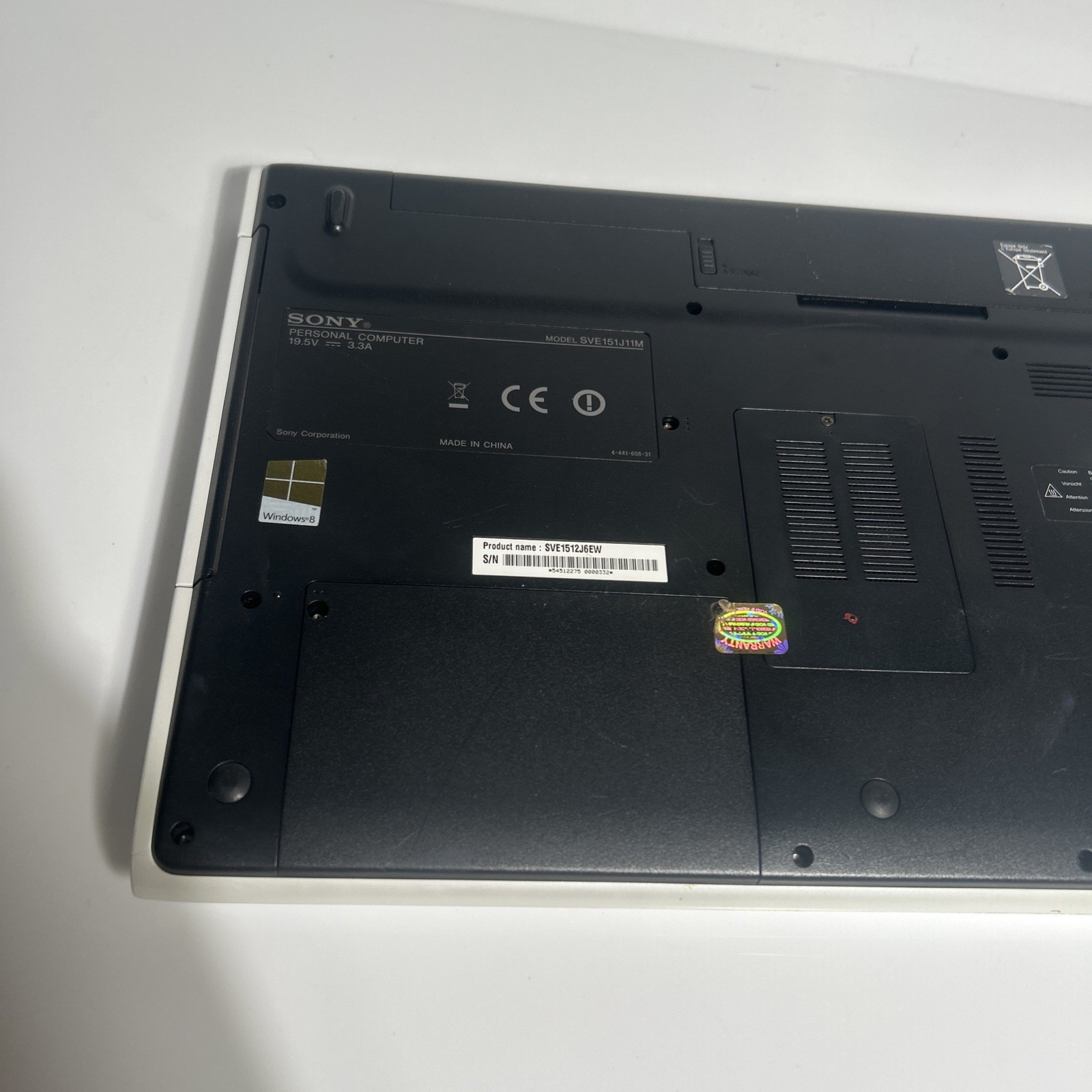 Sony Vaio SVE151J11M White Laptop. 15.6″ Screen. 4GB. No Hard Disk