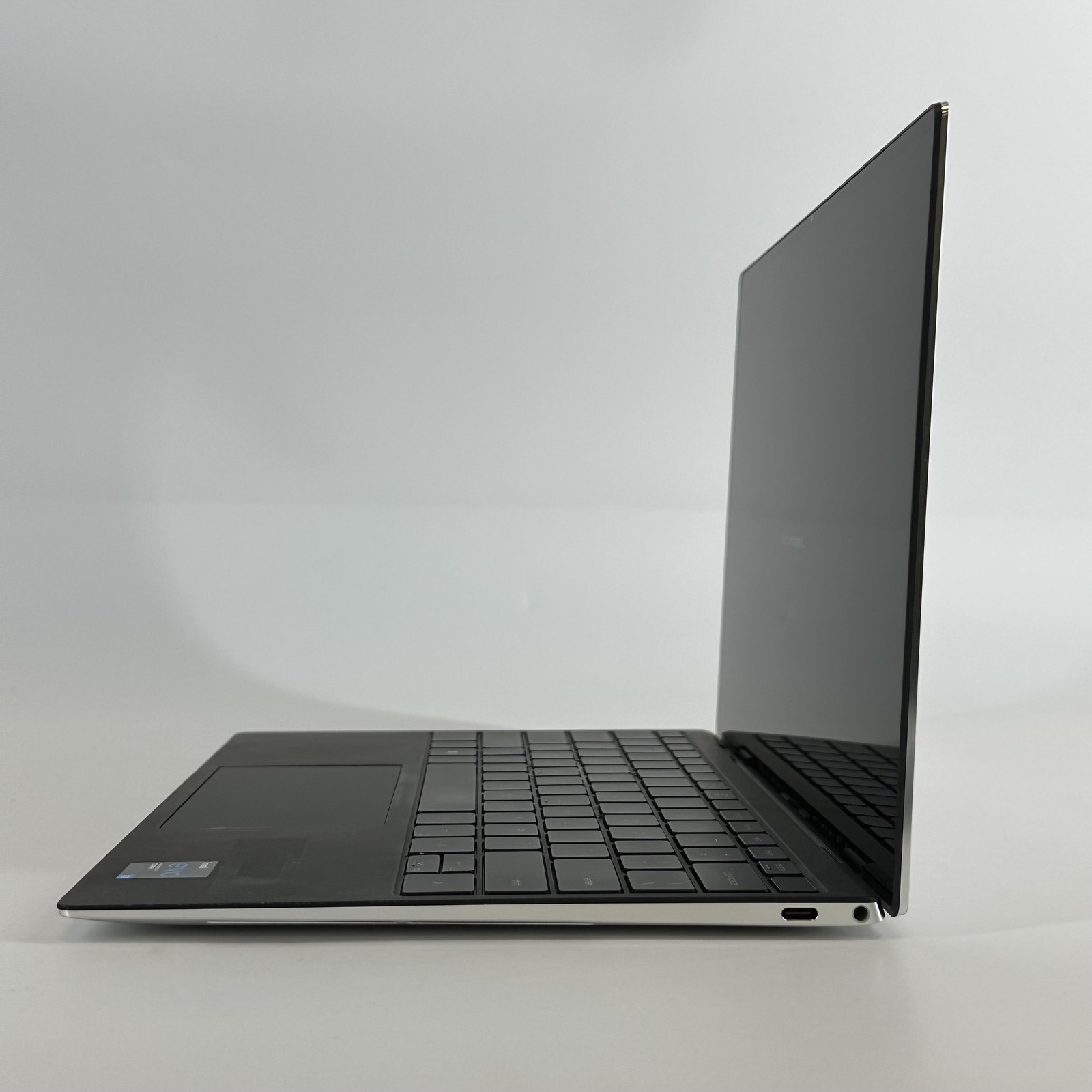 Dell XPS 13 9310 FHD+ TOUCH i7-1165G7 2.80GHz 16GB 512GB WATER DAMAGED SCREEN