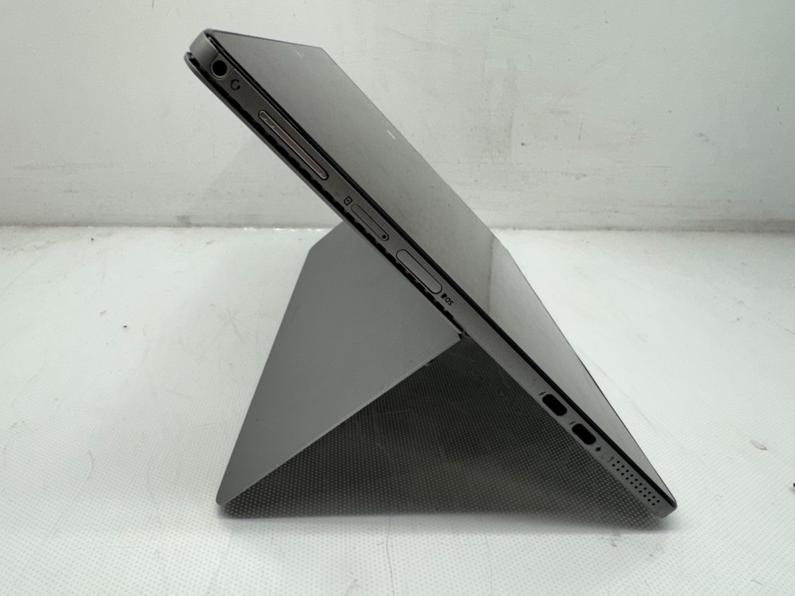 Latitude 7200 2-in-1 Intel i5-8365U@1.6GHz 8GB 256G W/AC No Keyboard *READ*