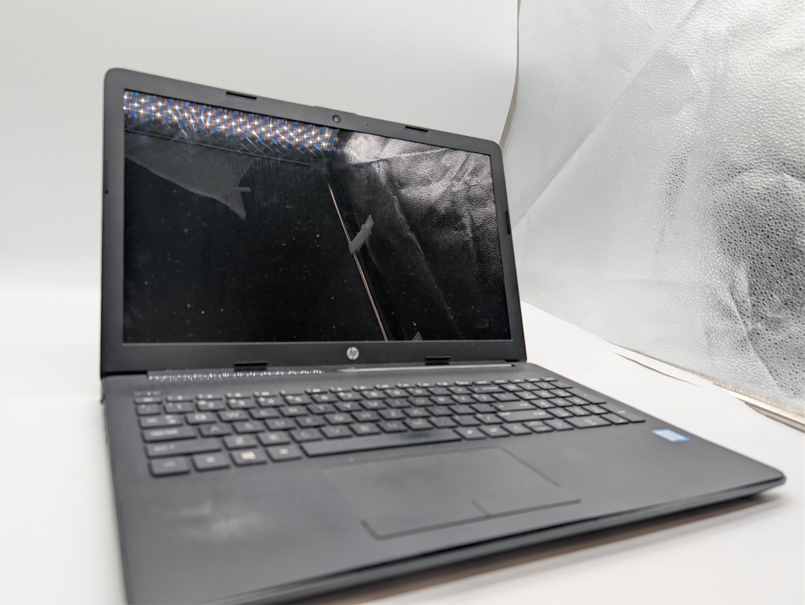 HP 15t-da000 Notebook Laptop NO RAM/STORAGE/OS FOR PARTS ONLY *READ*