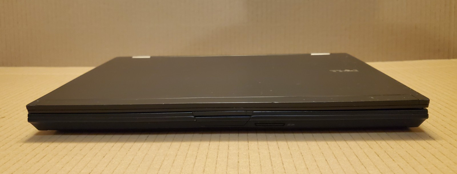 Dell Latitude E6400 Laptop 14″ Intel Core 2 Duo P8400 2.26GHz – Retro Gaming