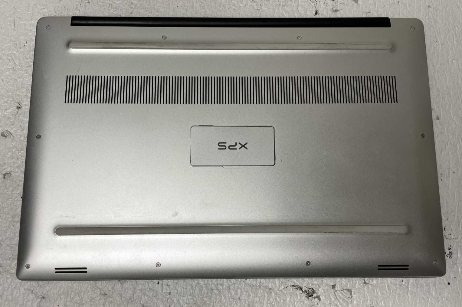 Dell XPS 15 9750 Intel i7-8750H @2.20 8GB RAM NO SSD Touchscreen Parts *READ