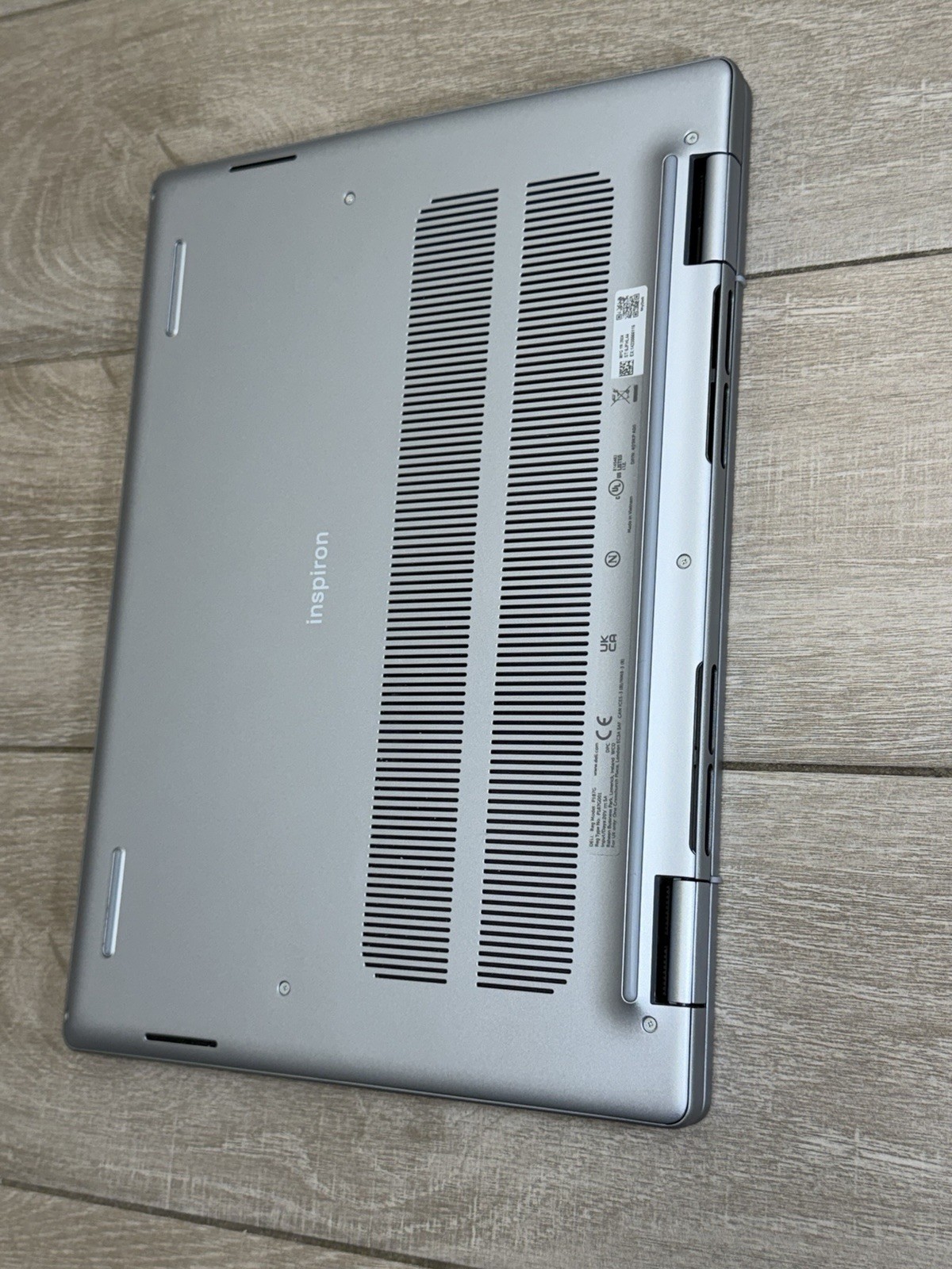 Dell Inspiron 14 Plus 7440 14″ Core Ultra 7 155H 1TB NVMe SSD 16GB RAM Excellent