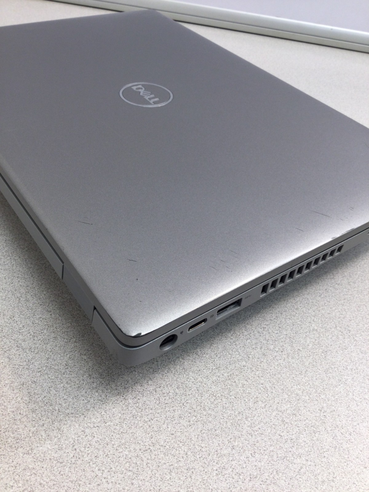DELL latitude 5410 14” core i5 10th gen 1.70ghz 16GB RAM 128 GB SSD !!!READ!!!