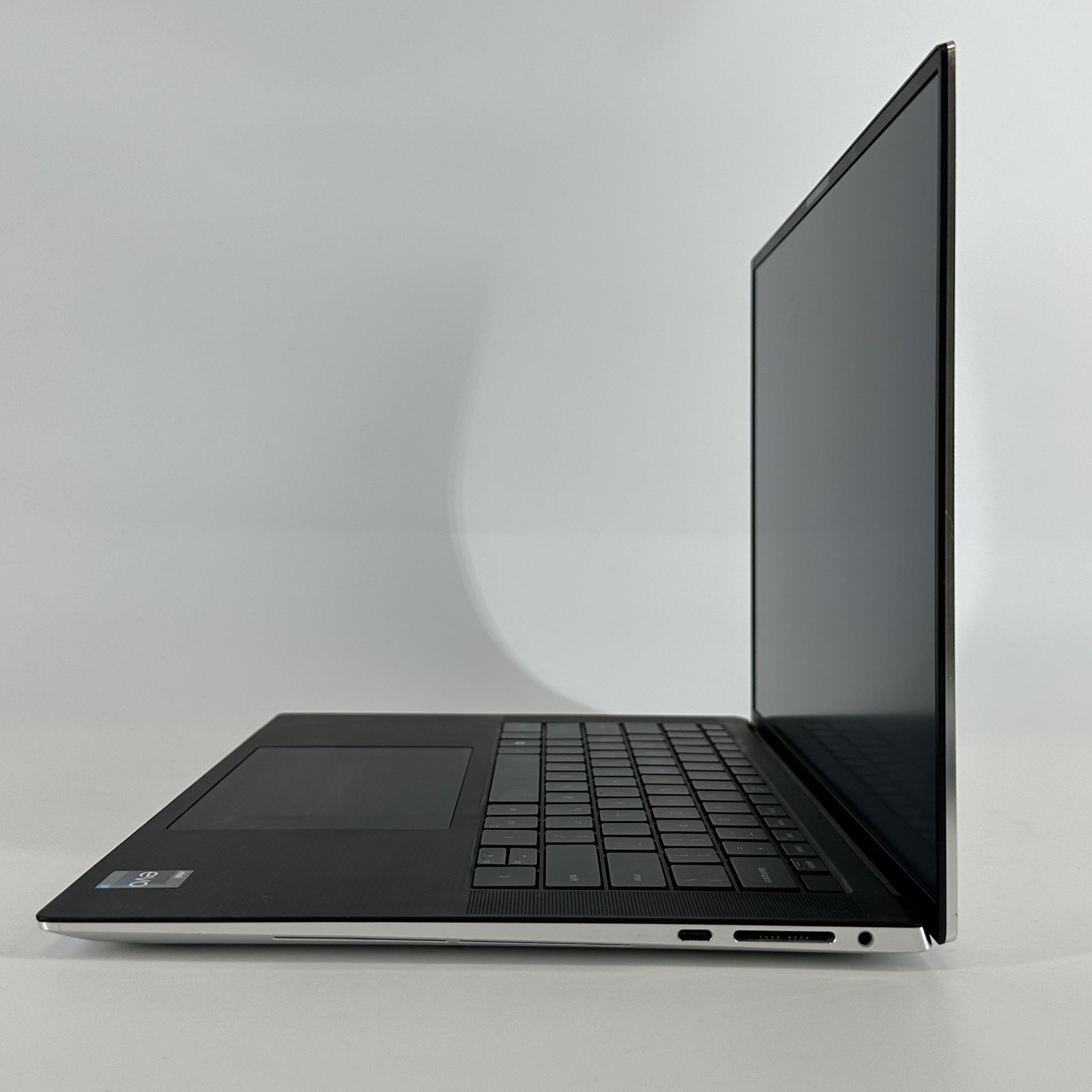 Dell XPS 15 9530 FHD+ 2.4 GHz i7-13700H 16GB 1TB SSD NVIDIA RTX 4050 Very Good