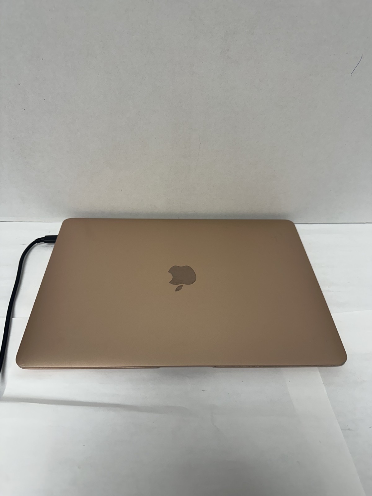 Apple MacBook A1932 i5-8th/8GB 128GB SSD Mojave (No Charger) Late 2018 13″