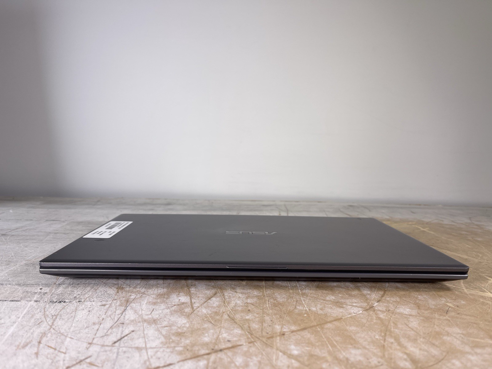 ASUS VIVOBOOK F512D RYZEN 5 3500U @ 2.10GHz, 12GB RAM, NO HDD/OS
