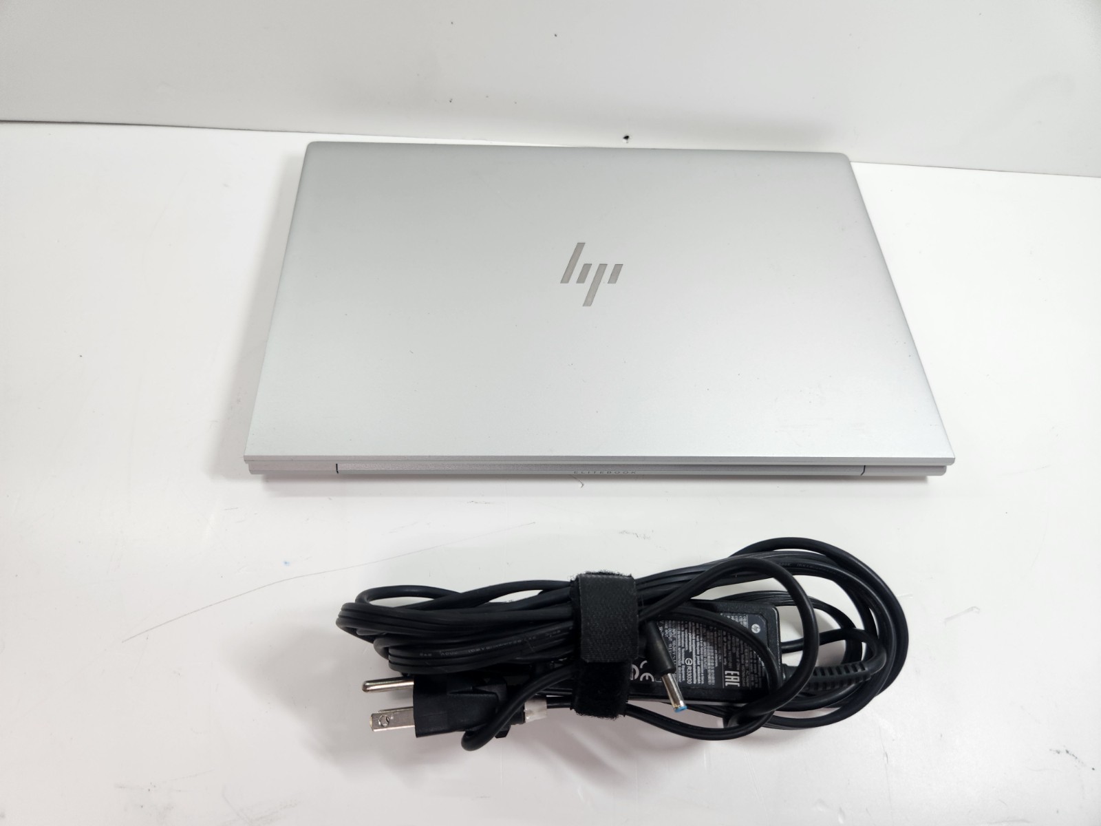 HP ELITEBOOK 840 G8 14″ i7-1185G7 16GB RAM 256GB NVMe WINDOWS 11 PRO GRADE B-