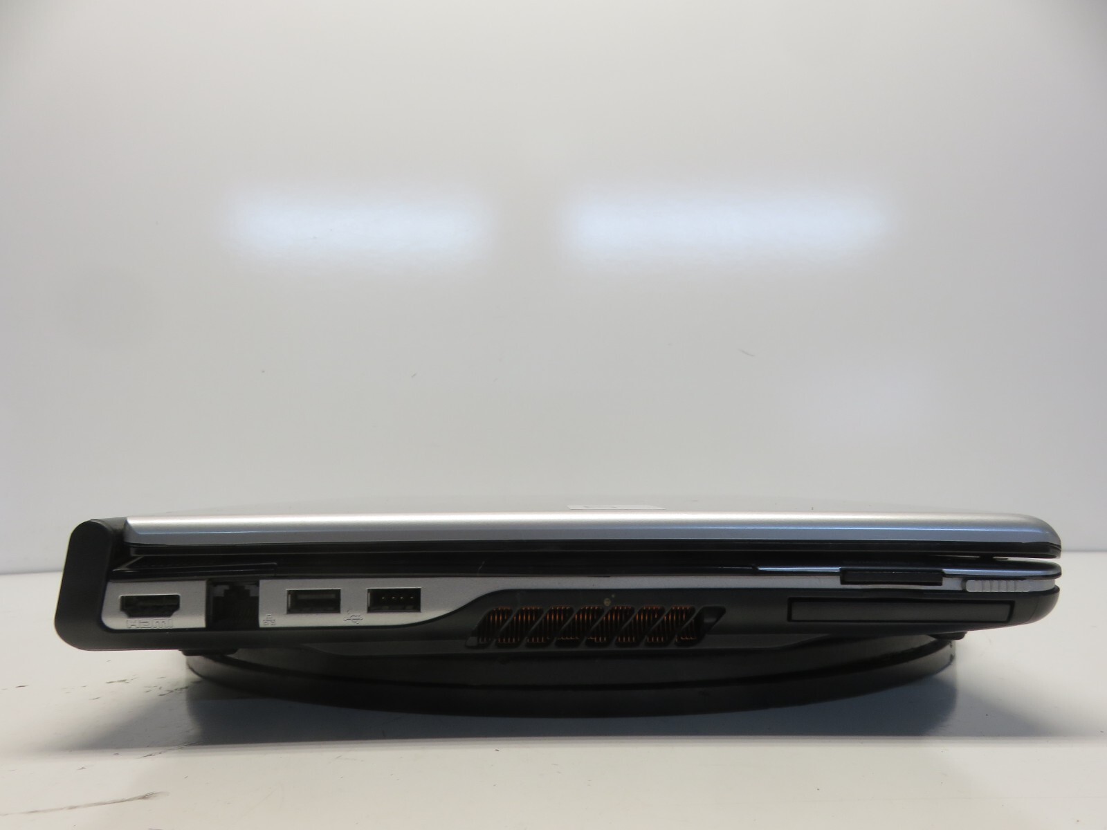 Gateway W350A AMD Turion 64 X2 Mobile TL-60 2000MHz 1.5 GB NO HDD No Batt
