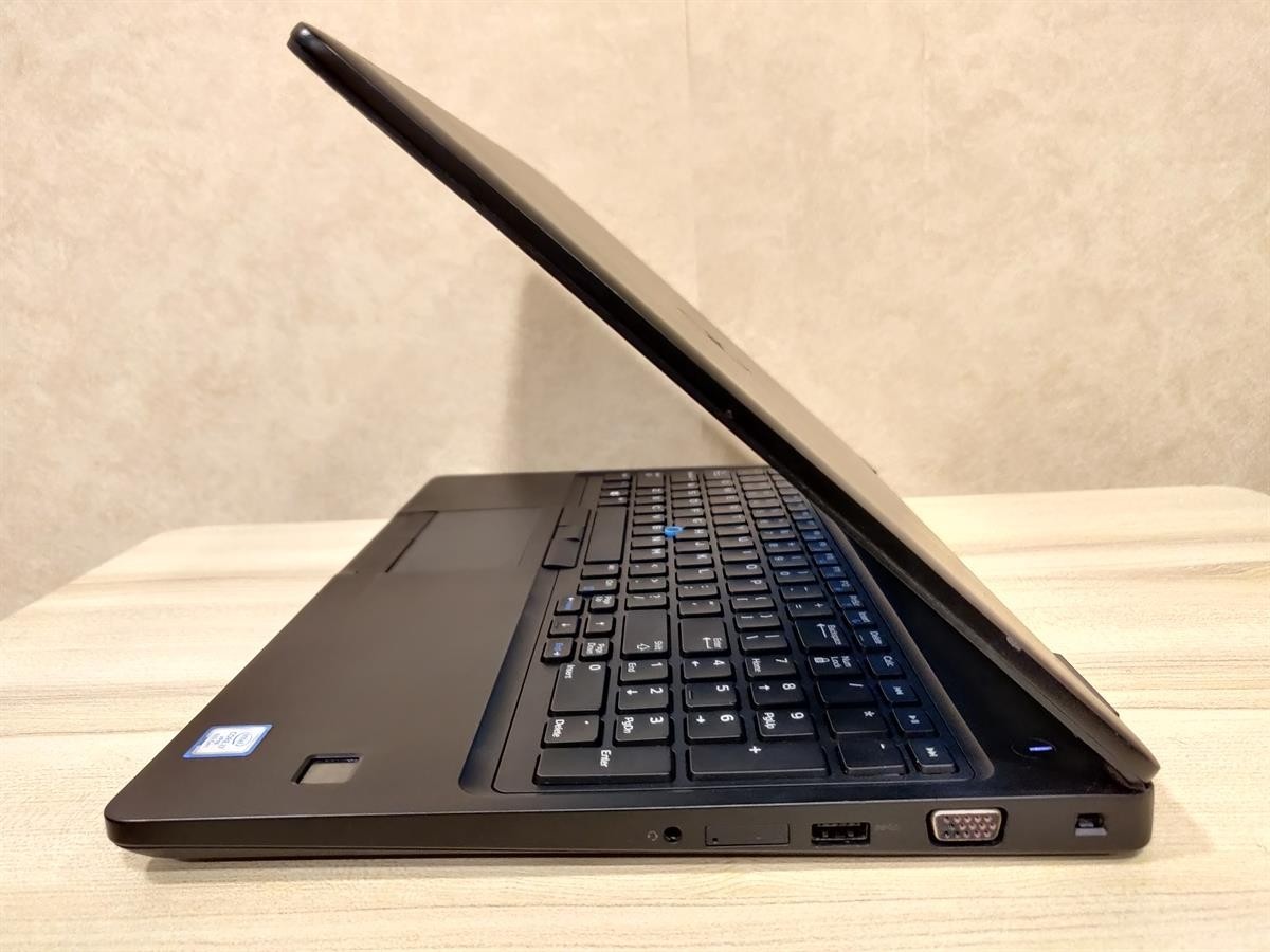 Dell Latitude 5590 15.6″ Laptop i5-8350U 1.70GHz 8GB RAM 256GB SSD Win 11 Pro