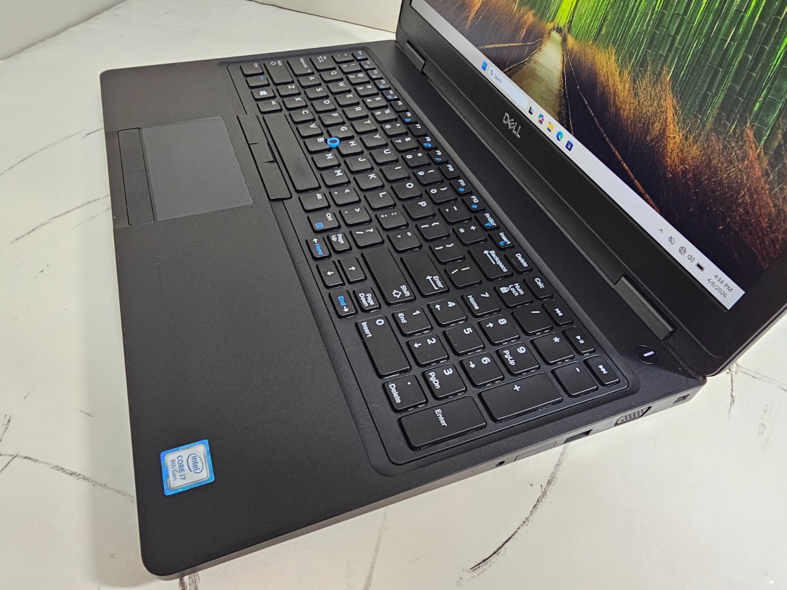 Dell Precision 3530 Laptop – 2.6 GHz i7-8850H 16GB 256GB SSD Webcam 15.6″ – SP1
