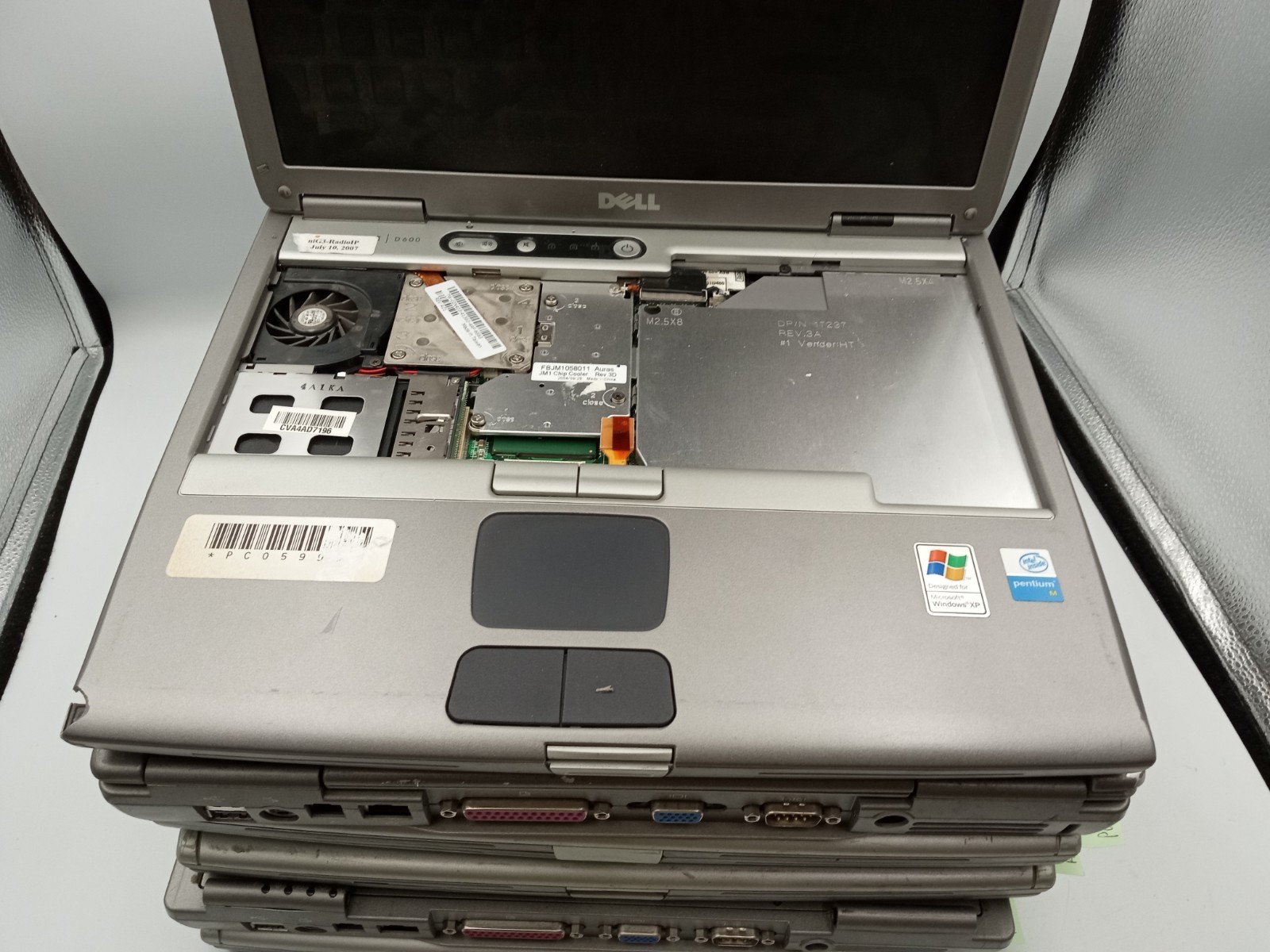 Lot of 6 – Dell D600 / 600m 14″ Laptops Intel Pentium CPU – PARTS / REPAIR -RR