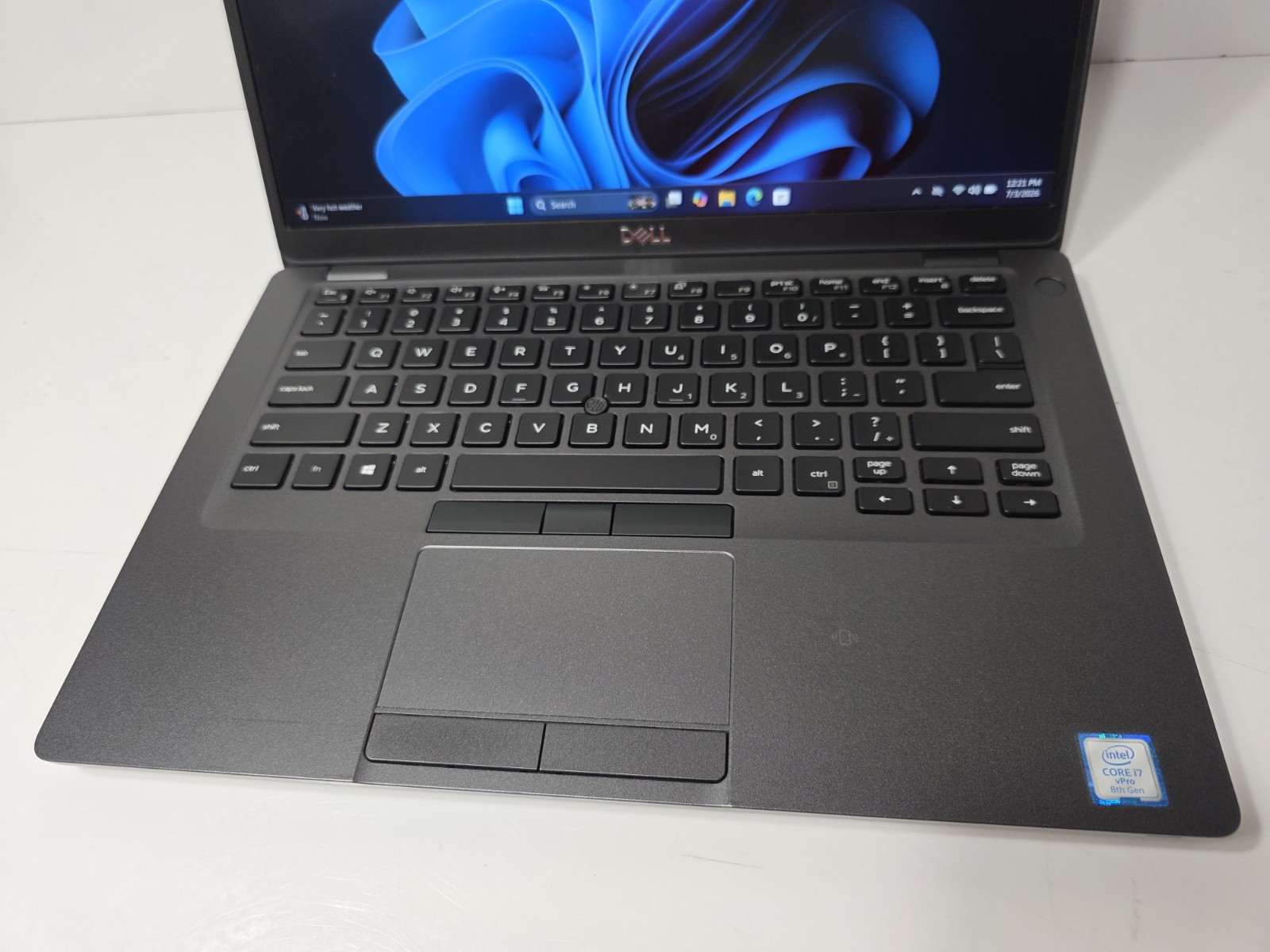 Dell Latitude 5400 Laptop Intel Core i7 32GB RAM 512GB Windows 11 Pro w/Charger