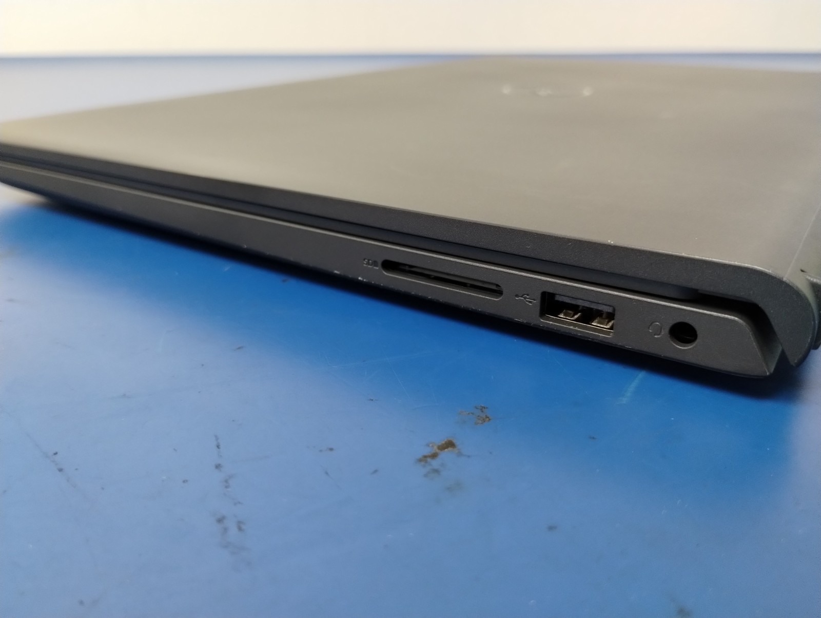 DELL 15 DC15255 G8MK9, AMD Ryzen 7 7730U, 2.00 GHz, 16 GB RAM, 512 GB NVMe SSD
