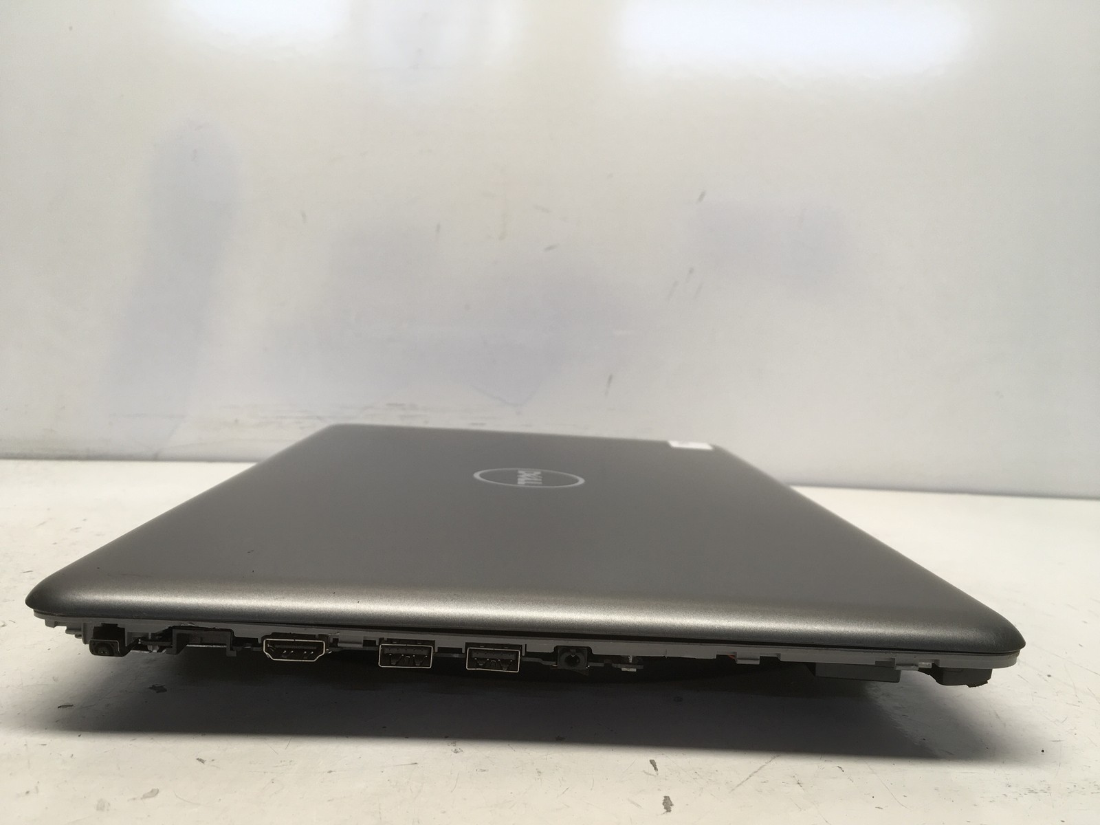 Dell Inspiron 5567 Intel i7-7500U 2.7GHz 16 GB NO HDD No Batt READ