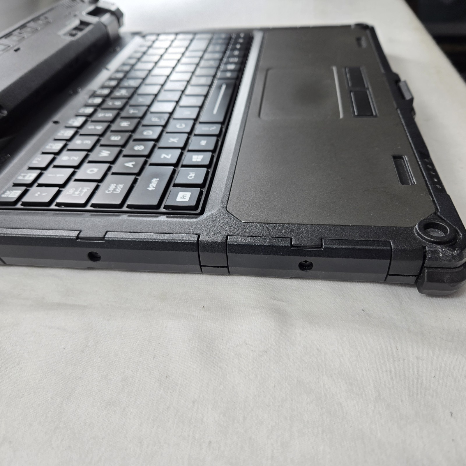 Getac K120 Toughbook i5-8250U 1.60GHz 256GB SSD 16GB Ram – 4G – GPS – Kyb LITE