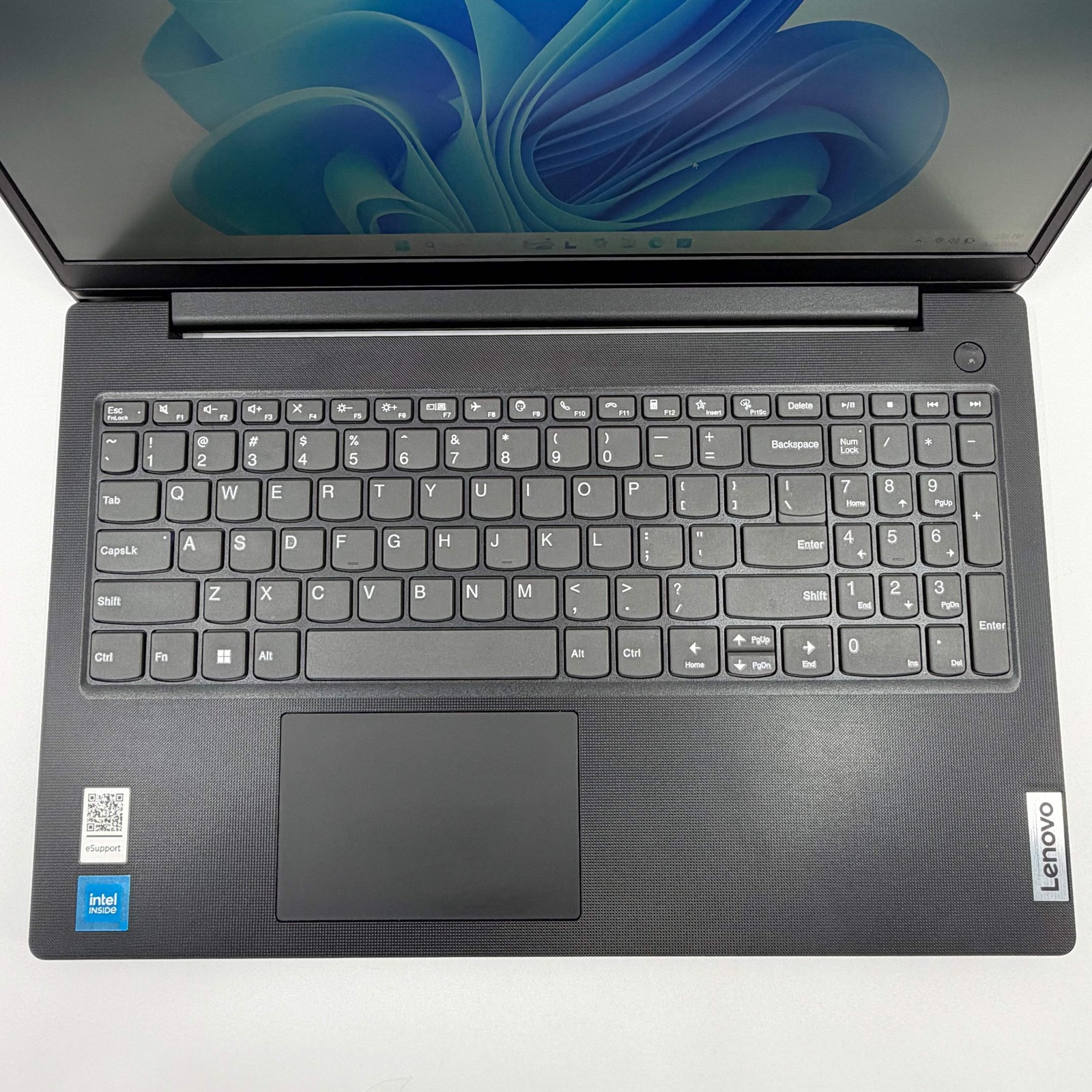 Lenovo V15 G4 IAN 82YW000WUS 15.6″ N100 0.8GHz 8GB RAM 128GB SSD