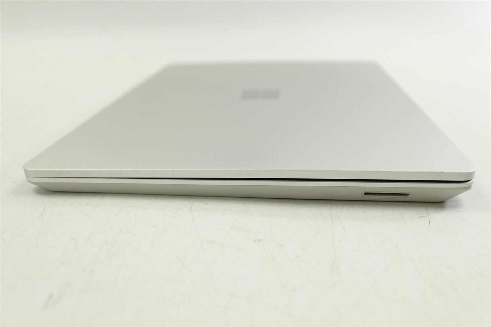 Microsoft Surface Laptop Go 2 2013 12.4″ i5-1135G7 256GB SSD 16GB RAM W11P