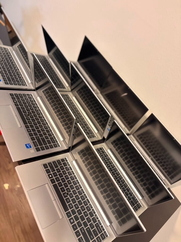 HP EliteBook 840 G8 14″ Laptop Intel i5-1145G7 16GB RAM 256GB SSD Windows 11 Pro