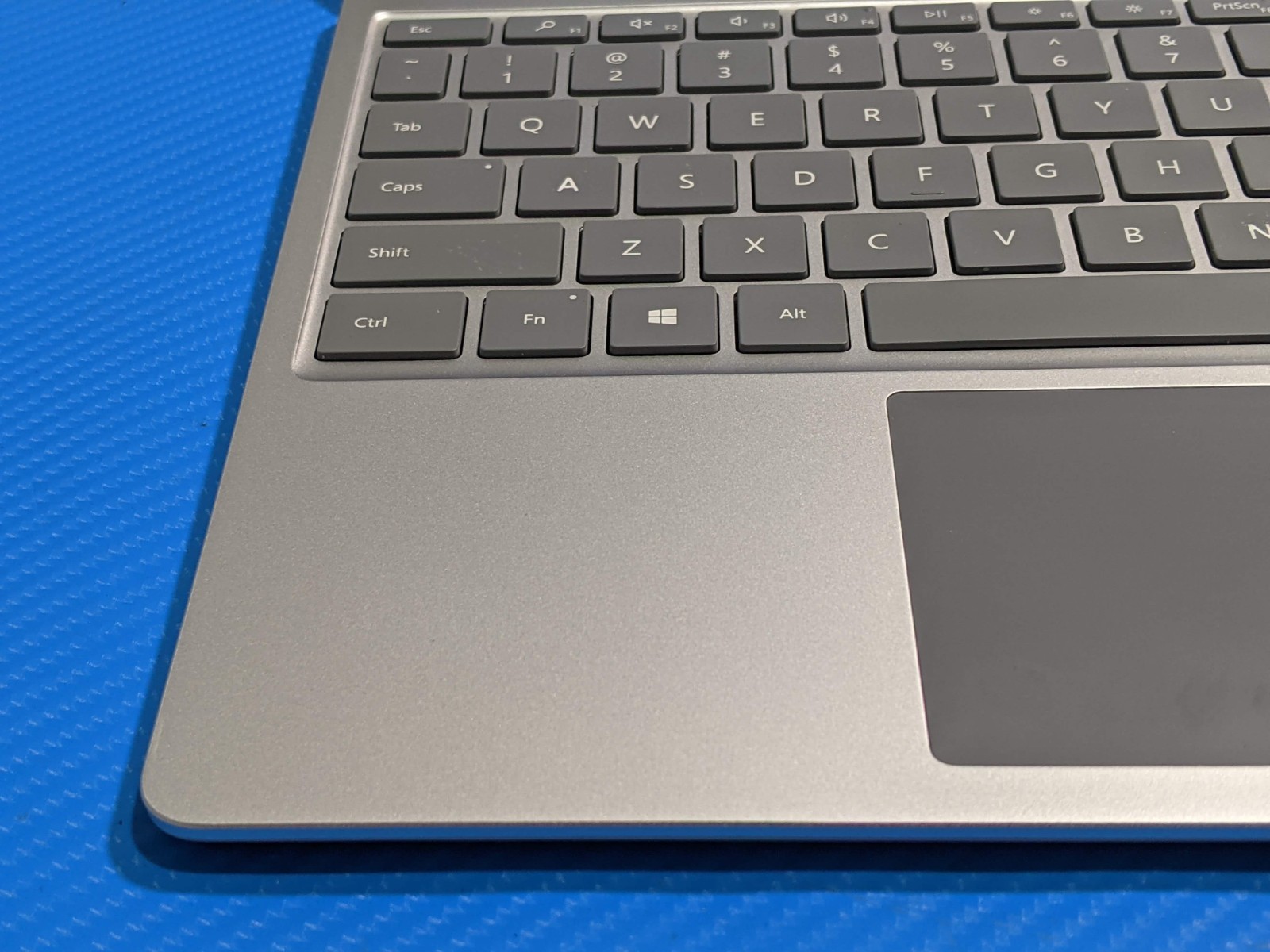 MS Surface Laptop Go 1943 12.4″1536×1024 i5-1035G1 1GHz 8GB 128GB W11P +PA AS-IS