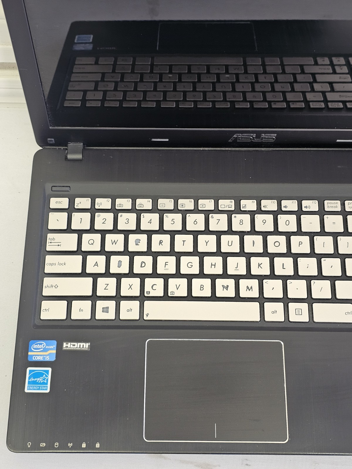 ASUS Q500A Laptop – Intel i5-3230M – 6GB RAM – 500GB HDD – Windows 10 – Read