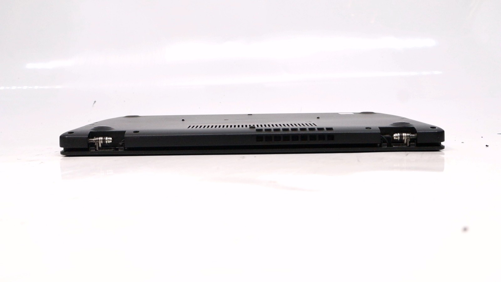 Dell Latitude 3490 14″ i5-7200u 8GB 128GB – Fair READ DESC