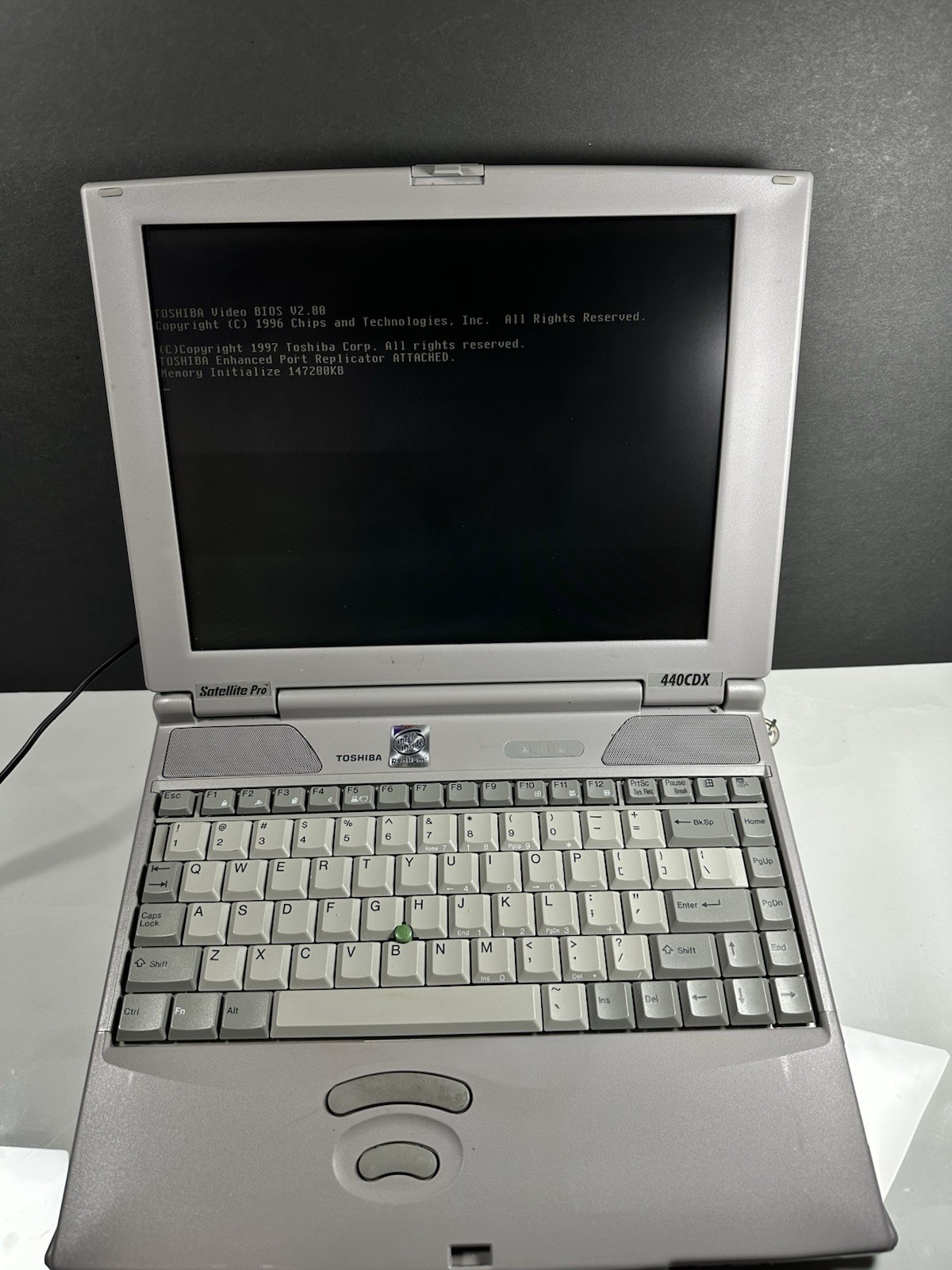 Toshiba Satellite Pro 440CDX Vintage Laptop w/ Port Replicator Charger Boot BIOS