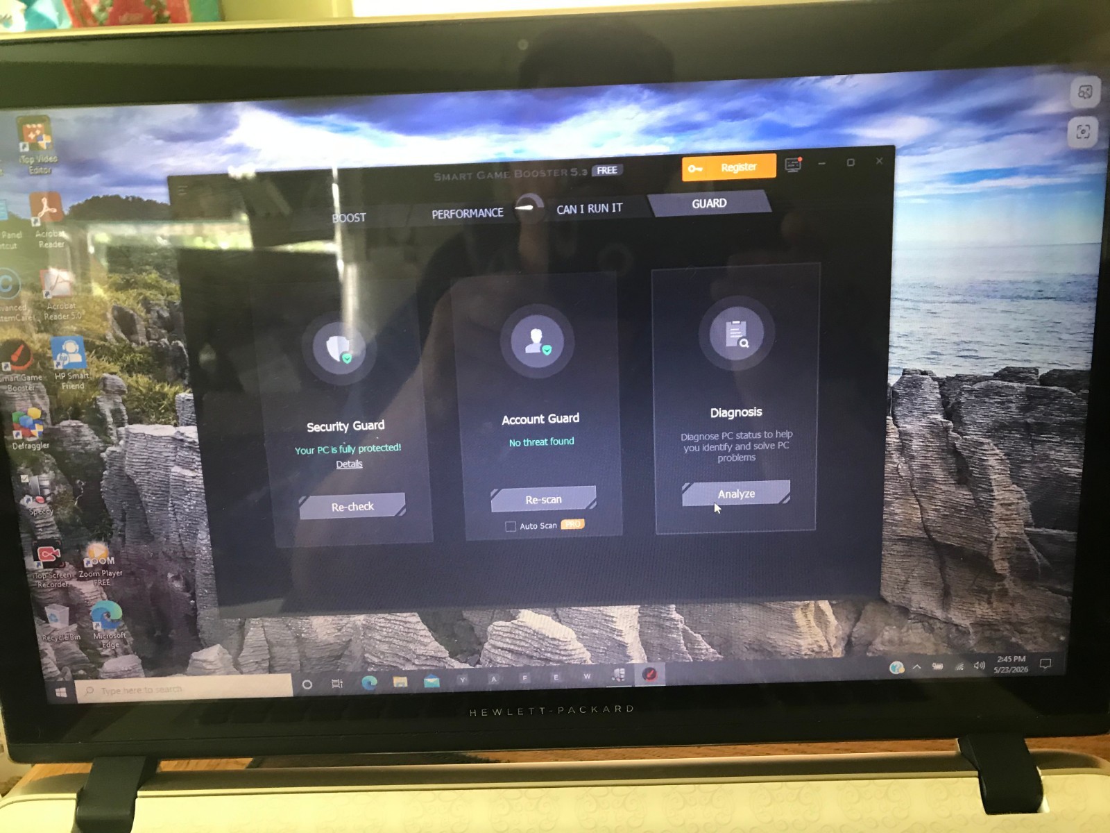 HP Laptop Compute 17.3- AMD-A-10-4-core-16GB RAM- 1TB SSD AMD Radeon R6 -Gold