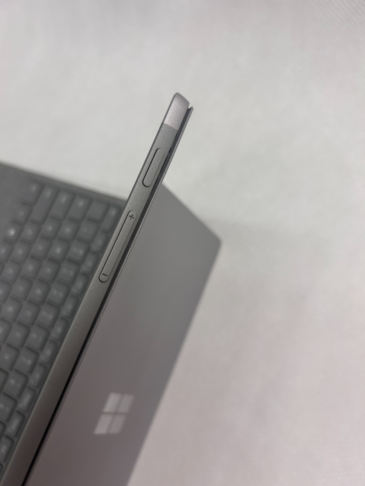 Microsoft Surface Pro 7 12.3in 10th Gen i5 8GB 256GB Type cover keyboard