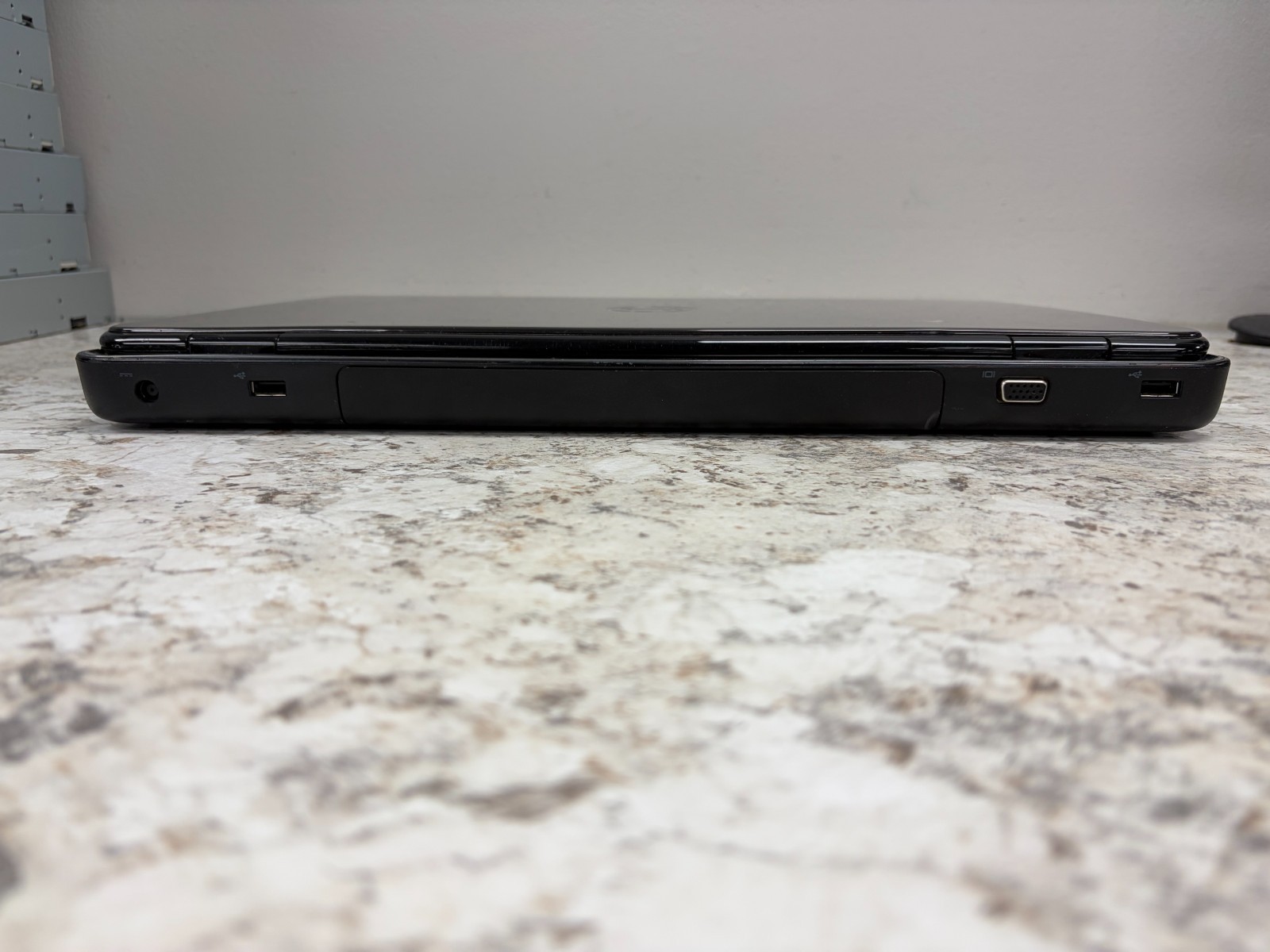 Dell N7010 Core i3 @ 2.4 GHz, 4GB, 230GB SSD, Win7 Pro, Bad Battery, No Charger